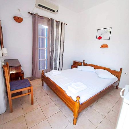 Sifneiko Arxontiko Hotel Fáros Room photo