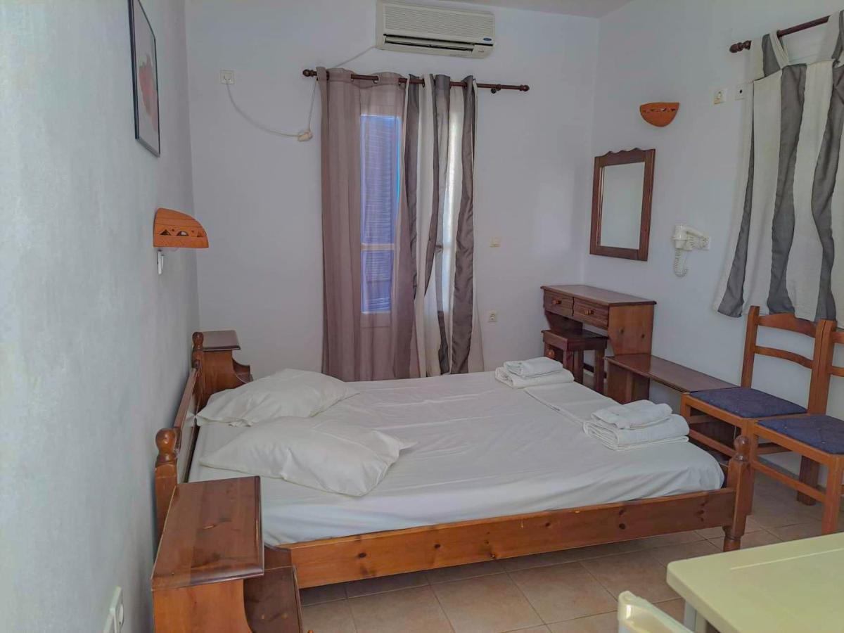 Sifneiko Arxontiko Hotel Fáros Room photo
